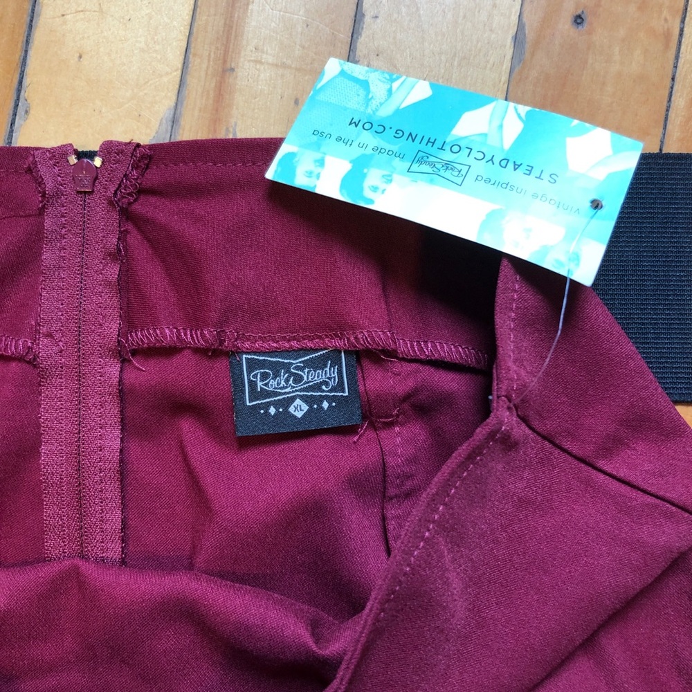 LG/XL NWT Rocksteady Pinup Retro Rockabilly Burgundy Pencil Skirt Modcloth - Picture 10 of 10
